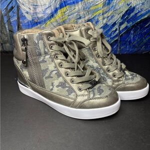 GBG Los Angeles Sparkle Camo Wedge Sneakers Size 8